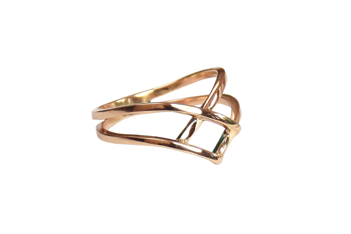Another view of the woven gold ring with point